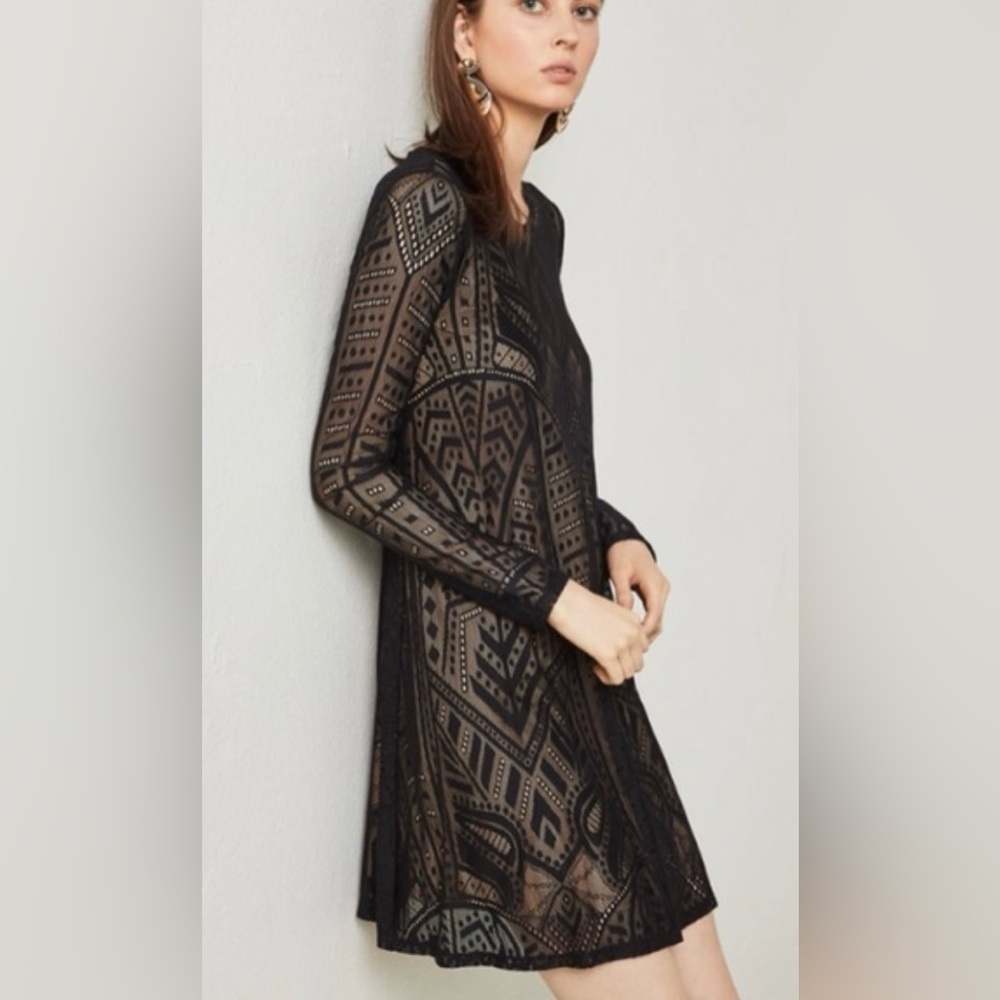 BCBGMaxAzria - Natyly Long Sleeve Lace Dress